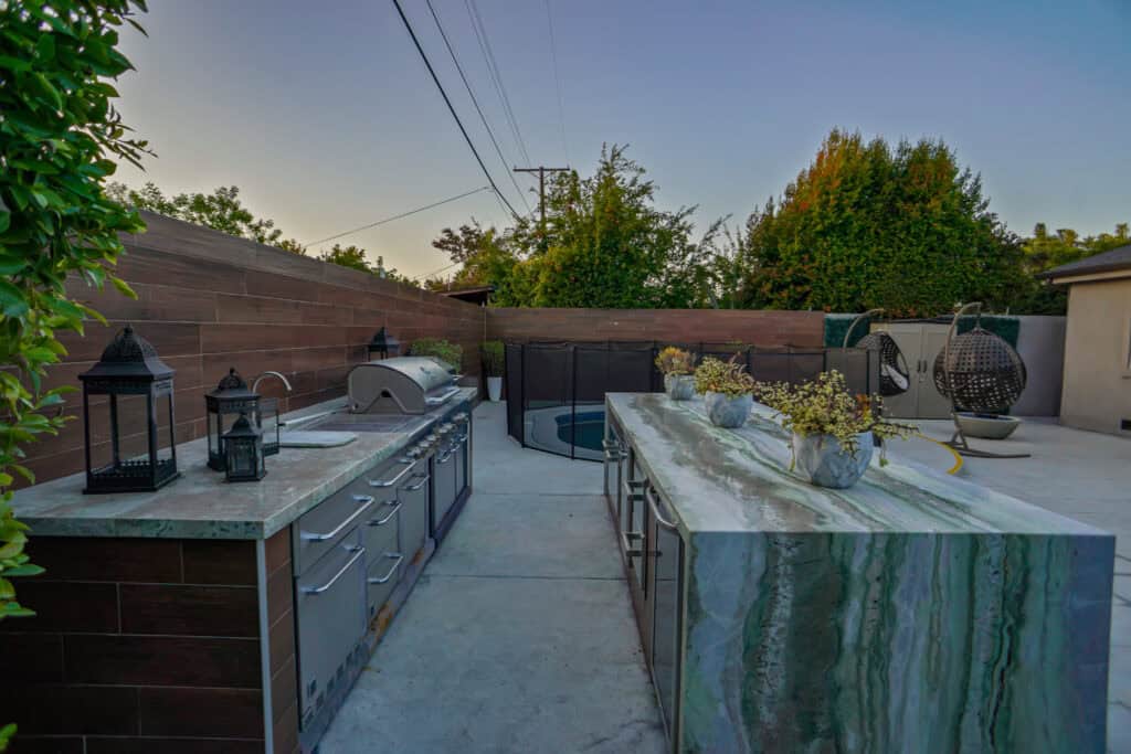 28-Backyard Outdoor Kitchen