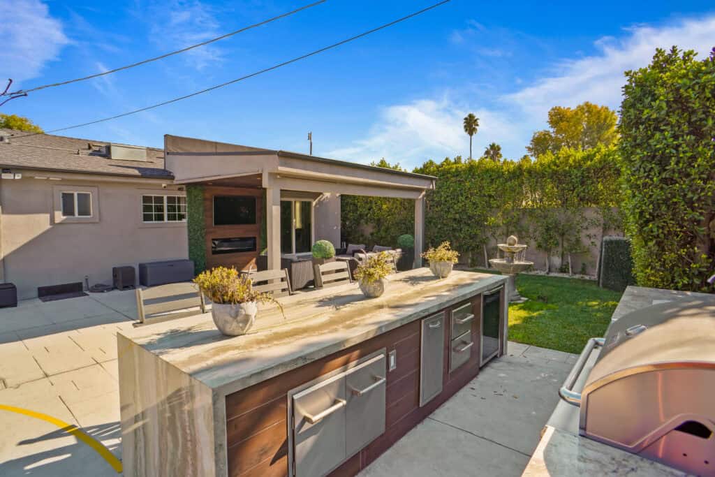 67-Covered Patio from Outdoor Kitchen (3)